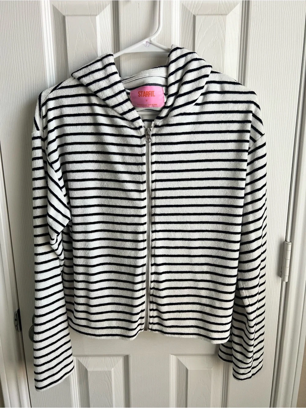 Starfit Black & White Striped Zip-Up Hoodie